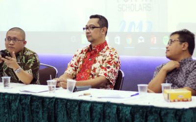 Menyebarkan Budaya Diskusi Akademis bagi Mahasiswa HI
